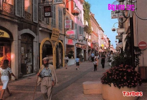 Rue Brauhauban à Tarbes