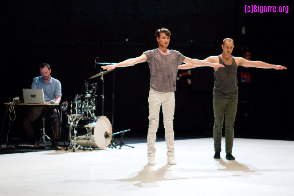 Violet de Meg Stuart au Parvis   