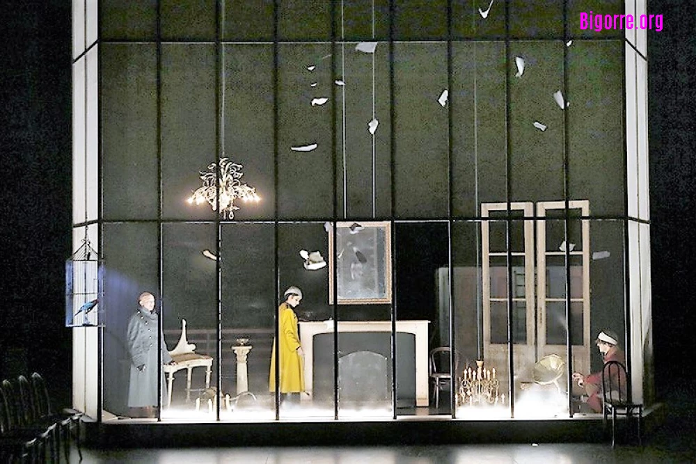 La fuite de Mikhaïl Boulgakov mise en scène par Macha Makeïeff