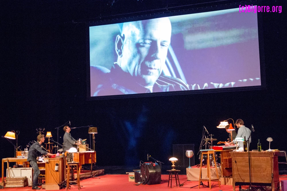 Blockbuster du Collectif Mensuel au Parvis