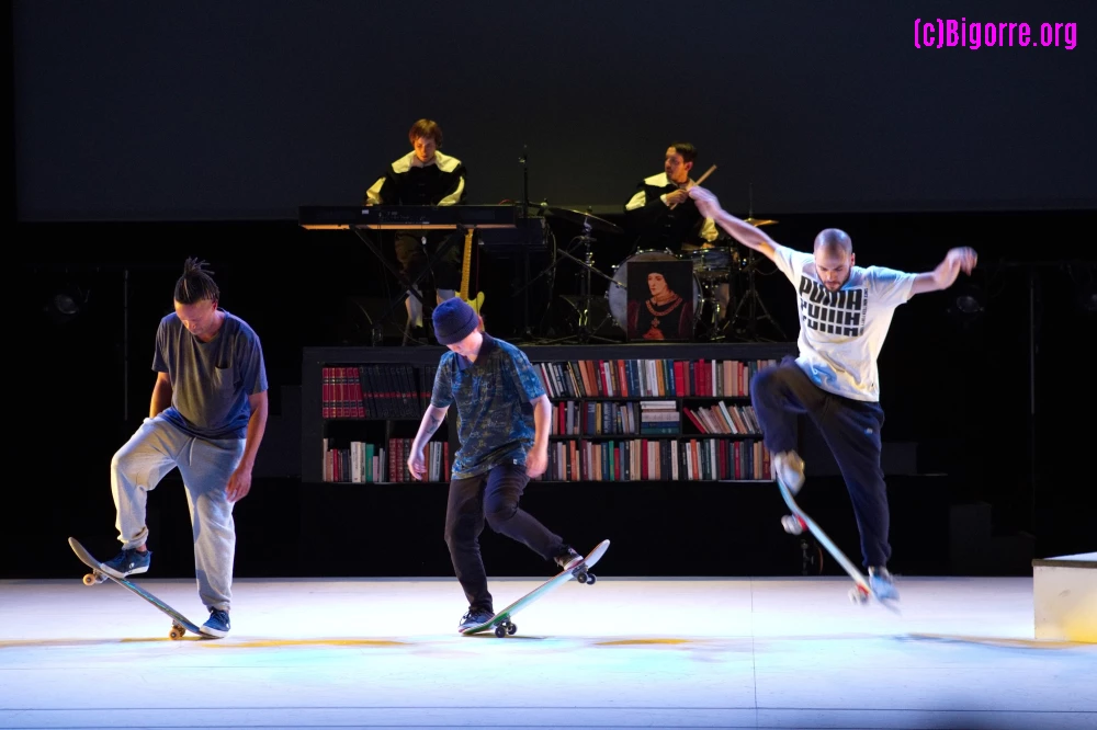 Les Esqueiters au Parvis