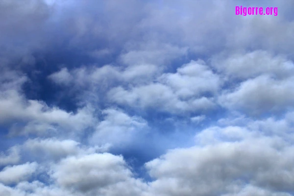 nuages épars nuages épars