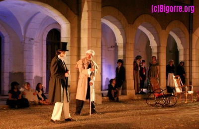 Les Ateliers de la Porte Bleue dans Oliver Twist/ Stéphane Boularand (c)Bigorre.org