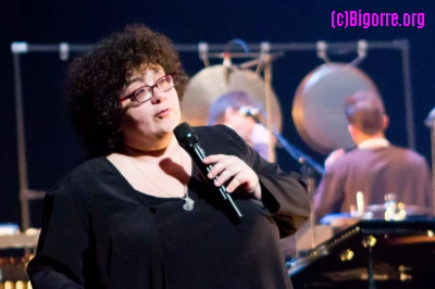 Juliette en concert au Parvis, photo de Stéphane Boularand (c)Bigorre.org