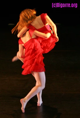 Meryl et Cléo Lagoin aux rencontres chorégraphique de danse/ Stéphane Boularand (c)Bigorre.org