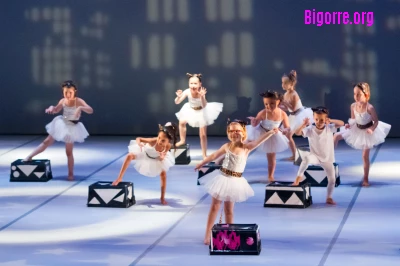 Belle ondulation animalière des danseurs de l’école Dutrey