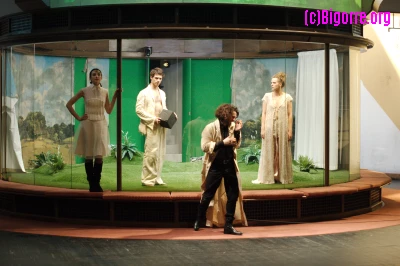 La double inconstance de Marivaux mise en scène de Galin Stoev au Parvis, photo de Stéphane Boularand (c)Bigorre.org