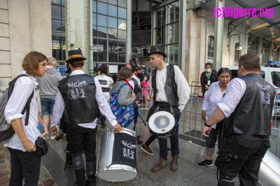 Replis de Em Cima face à la violence de l'averse doublée de grêle