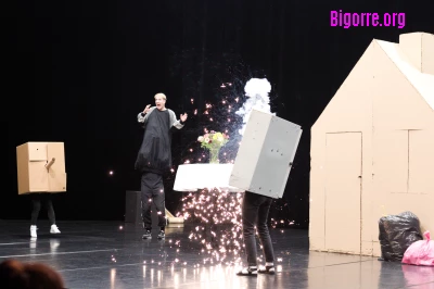 After all Springville sur la scène du Parvis