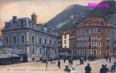 Place de la mairie à Cauterets