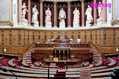 Le Sénat, installé au Palais du Luxembourg à Paris