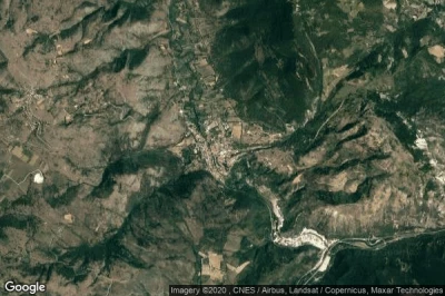 Vue aérienne de Bussi sul Tirino