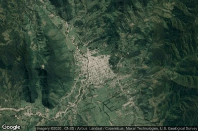 Vue aérienne de Oxapampa