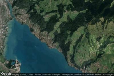 Vue aérienne de Oberhofen am Thunersee