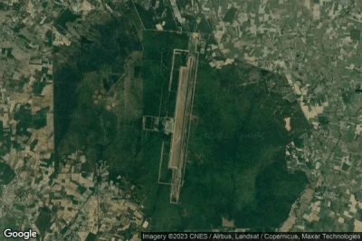 Aéroport Nam Phung Dam