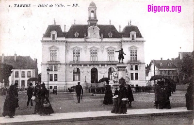 Photo ancienne de l'Hôtel de ville de Tarbes