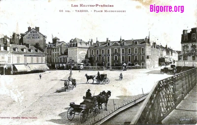 carte postale ancienne de la place Maubourguet à Tarbes