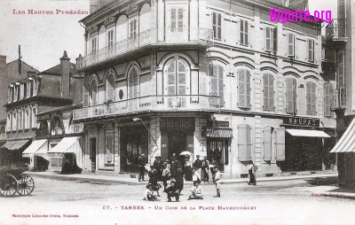 Un coin de la place Maubourguet à Tarbes