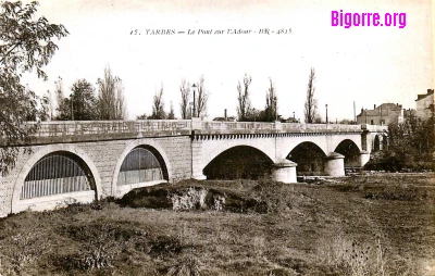 Pont au dessus de l'Adour à Tarbes