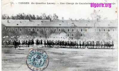 Charge de cavalerie au Quartier Larrey de Tarbes