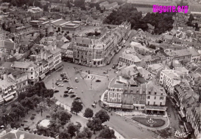 Vue aérienne de la place de Verdun de Tarbes
