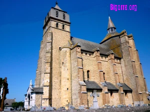 La collégiale Saint-Laurent à Ibos La collégiale Saint-Laurent à Ibos