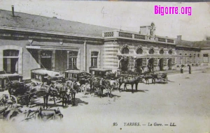 carte postale ancienne de la gare de Tarbes