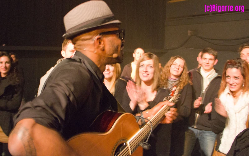 Bain de foule pour Tété à La Gespe