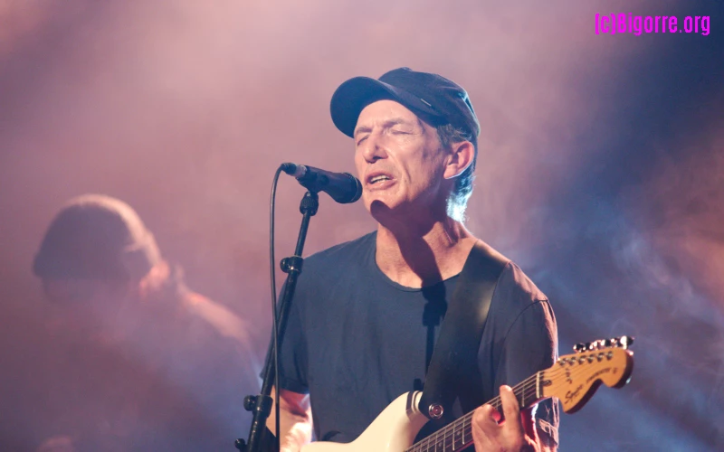 Miossec balade sa voix grave à La Gespe