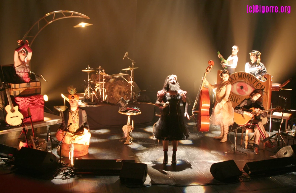 09/01/10 : Maxi Monster Music Show   