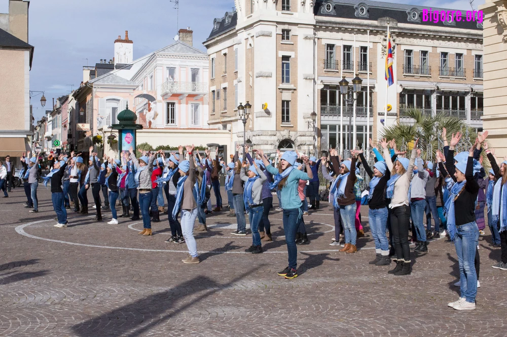 15/03/13 : Flashmob à Tarbes contre le cancer du colon   
