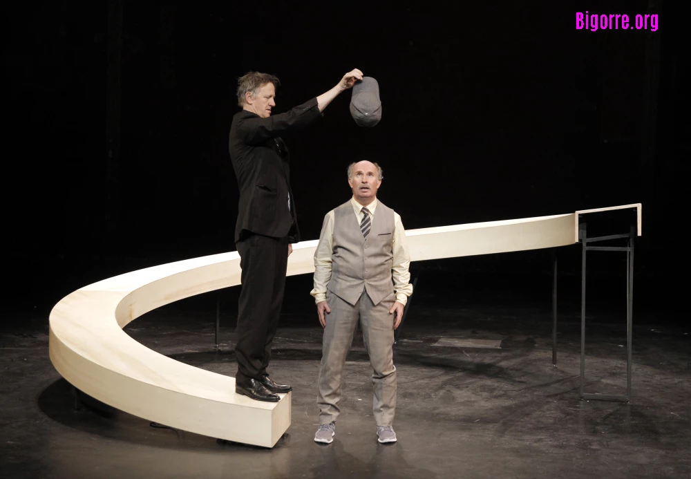 Jos Houbel et Marcello Magni dans Marcel
