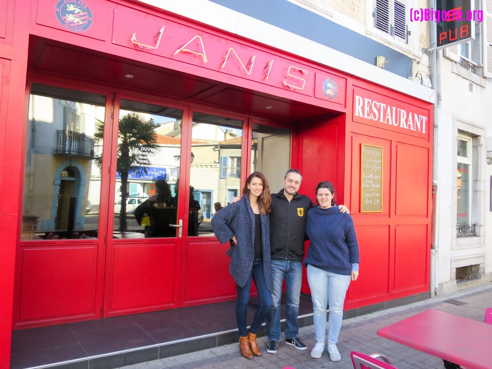 Lucie, Alexia et Domi au Janis