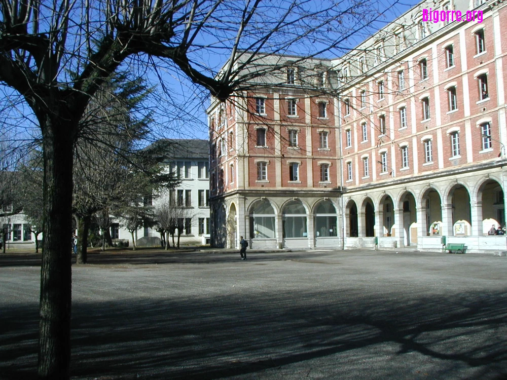 Lycée Jean Dupuy à Tarbes