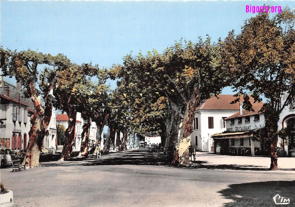 Allées Larbanes à Maubourguet