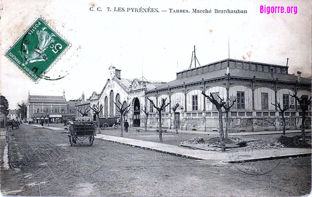 carte postale ancienne du marché Brauhauban à Tarbes
