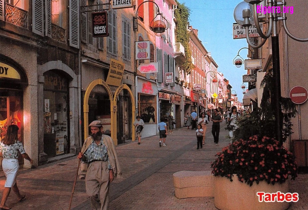 Rue Brauhauban à Tarbes