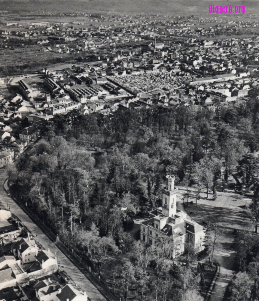 Vue aérienne de Tarbes