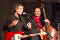 17/03/12 : Fabrice Guérin à la guitare et de Vincent Ferrand à la contrebasse, photo de Stéphane Boularand (c)Bigorre.org
