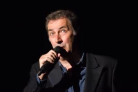 François Morel au Parvis, photo de Stéphane Boularand (c)Bigorre.org