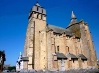 La collégiale Saint-Laurent à Ibos