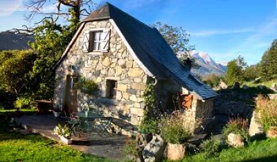 http://www.gite-pyrenees-vacances.com/fr/wp-content/uploads/2015/04/ladya1.jpg
