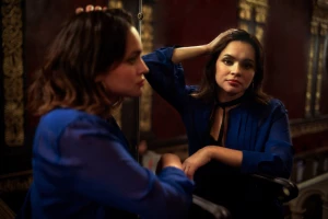 http://www.jazzinmarciac.com/sites/jazz-in-marciac/files/norah-jones_0.jpg
