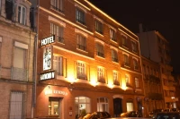 https://s-ec.bstatic.com/images/hotel/max1024x768/122/122529387.jpg