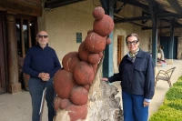 Alain et Laurence Brumont autour des « Bulles de vie » de Julien Righi Alain et Laurence Brumont autour des « Bulles de vie » de Julien Righi