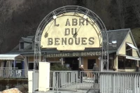 Abri du Benques (Julien Canton) Abri du Benques (Julien Canton)